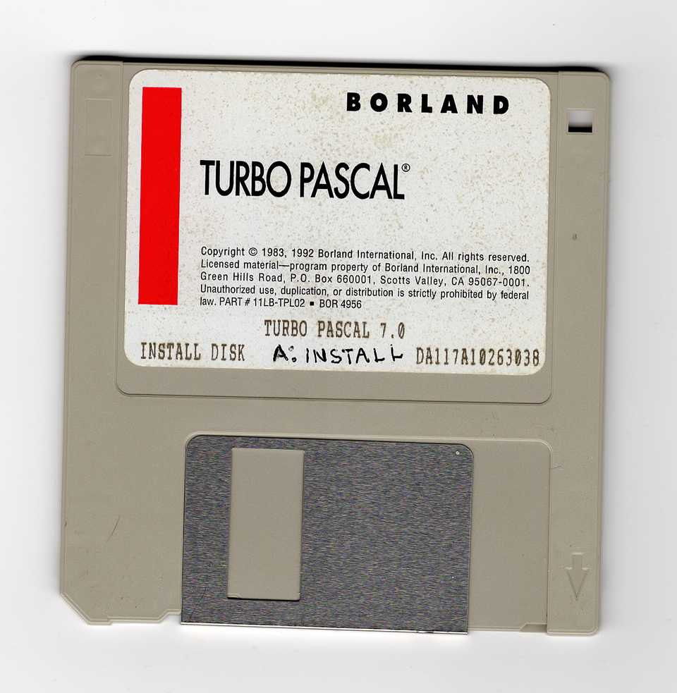 Turbo Pascal 7.0 installation files across 4 floppy disk images, totalling about 4MB